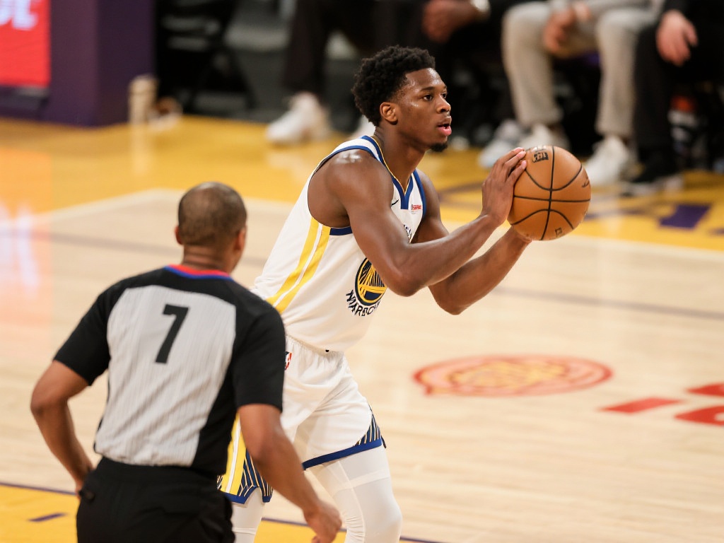 球员的比赛状态与其出场时间息息相关，而库