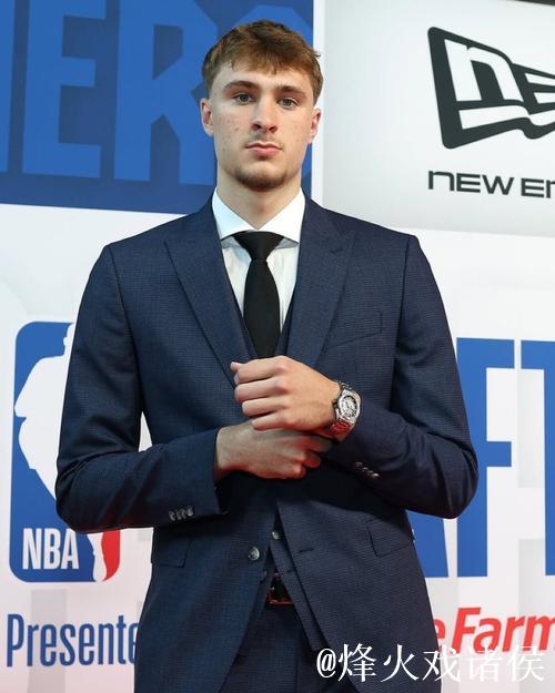 18岁40分神迹！弗拉格创NBA历史最年轻40+纪录